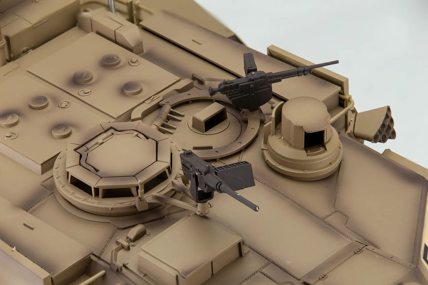 Heng Long 1/16 Scale M1A2 Abrams Remote Control Battle Tank 3889
